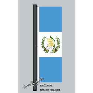 Hochformats Fahne Guatemala mit Wappen