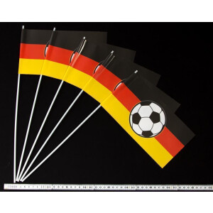 Papierfähnchen: Deutschland mit Fußball